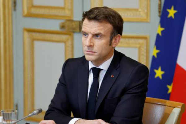 விமர்சனத்துக்கு ஆளான இம்மானுவல் மக்ரோனின் தேர்தல் வாக்குறுதி