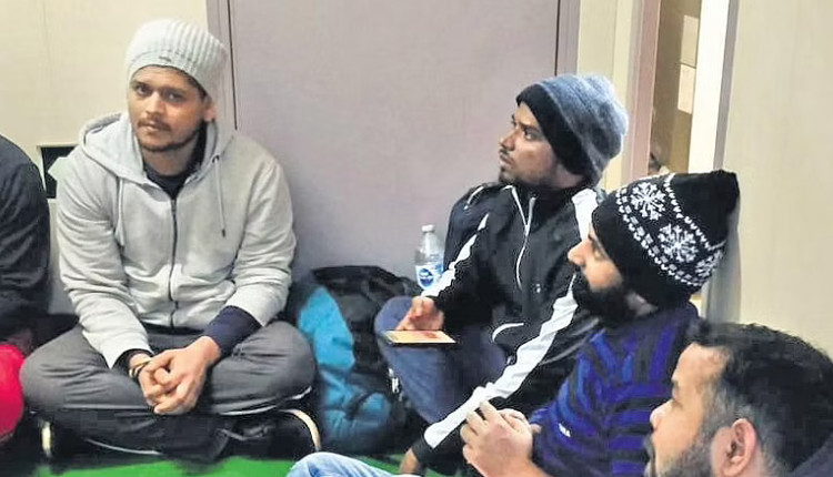 ரஷ்யா -உகரைன் போர்; கடலில் தவித்த தமிழக மாலுமி உள்ளிட்ட 79 பேர் மீட்பு..!